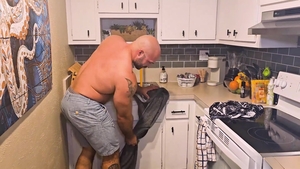 AmateurGayPOV: Cleaning Up Together With Nick