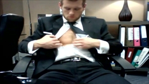 menatplay: David Jones' Secret Cam Surprise
